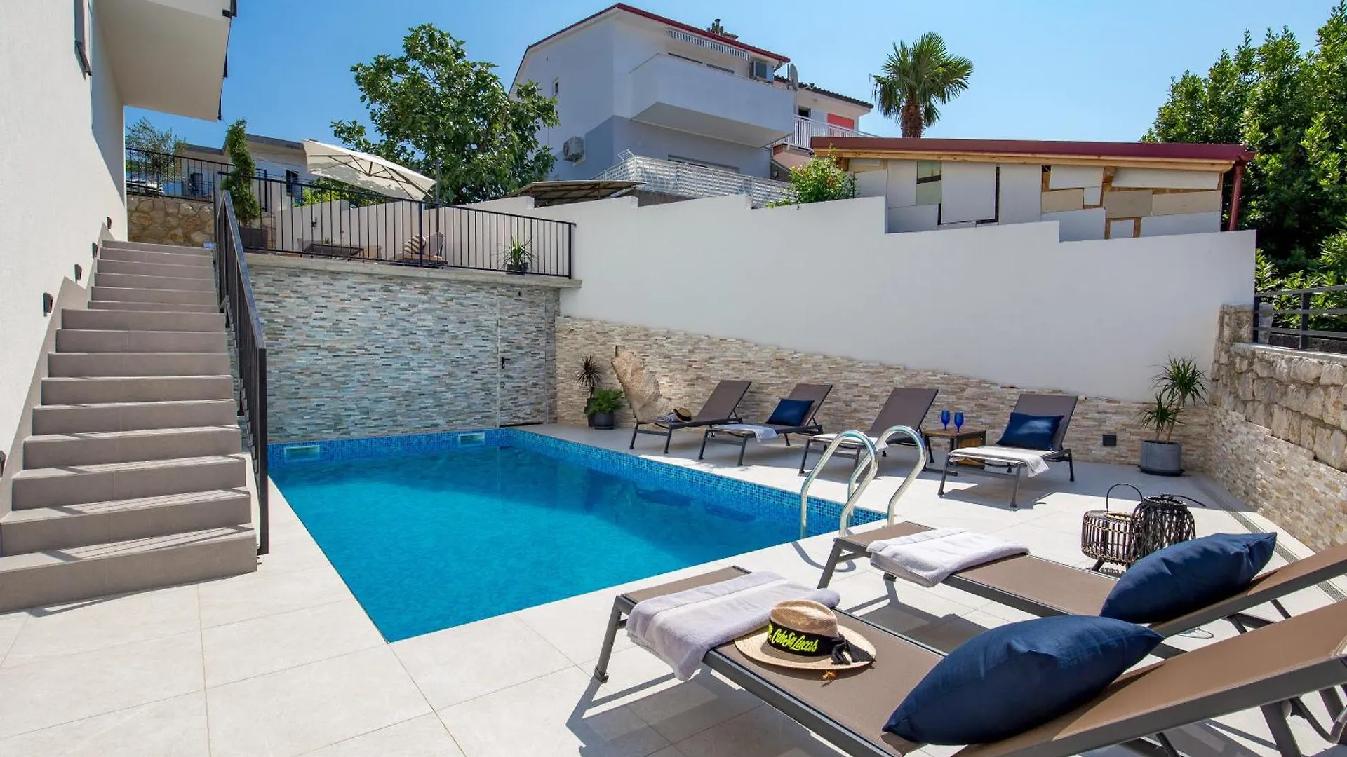 Villa Frankola With Pool Crikvenica